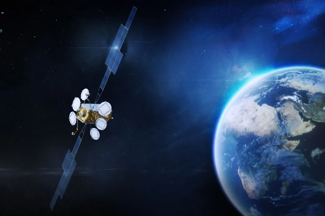 Beyond Gravity delivers receivers and converters for the commercial telecom satellite “Eutelsat 36D”. Copyright: Artist view (Airbus Defence & Space).